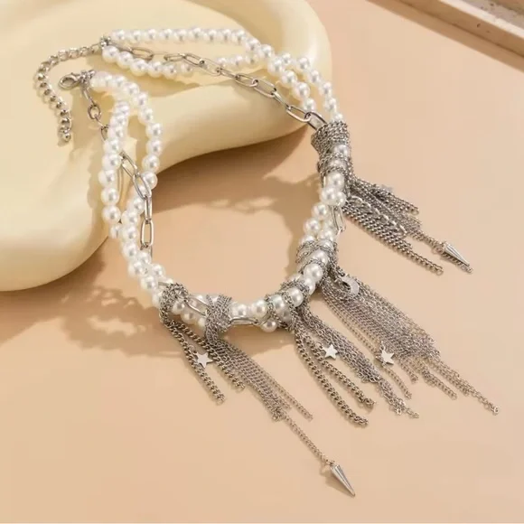 Edgy Pearl & Chain Layered Choker Necklace – Statement Jewelry - Picture 3 of 6